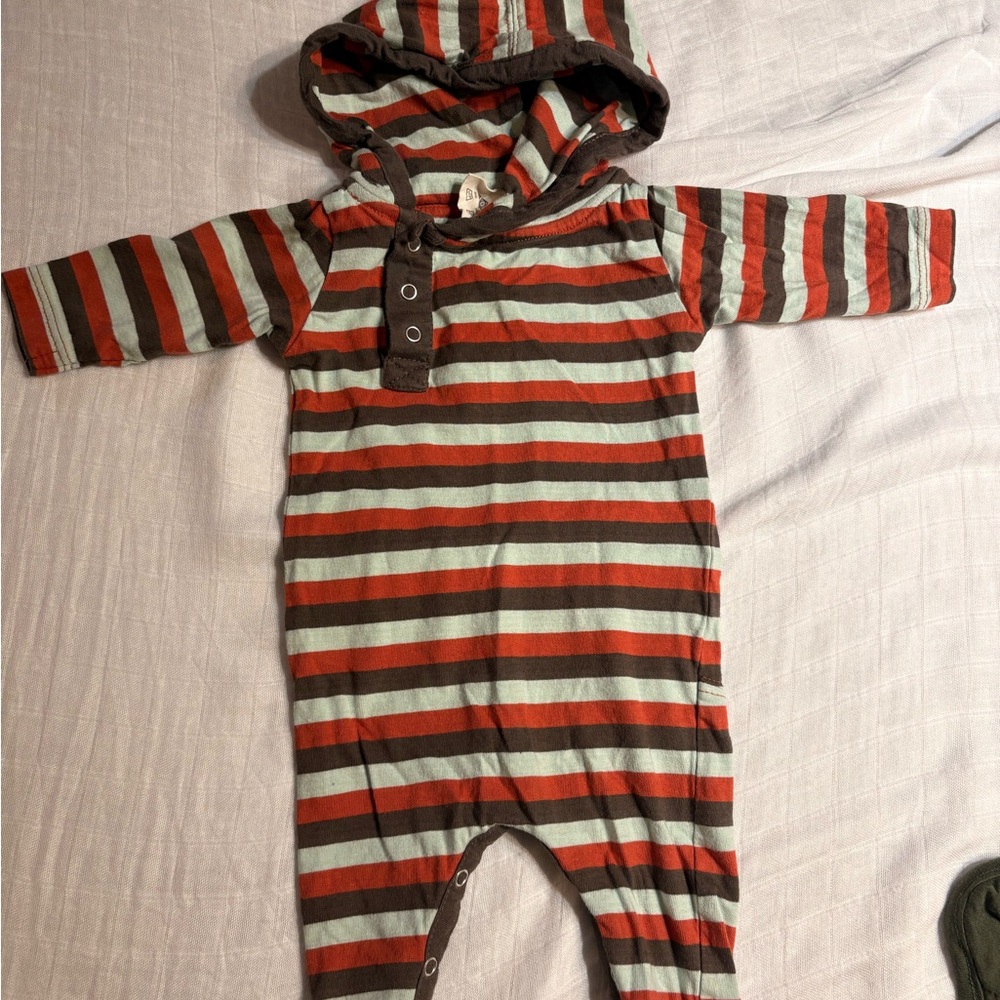kate quinn mint condition Striped Hooded Footie in Red and Gray